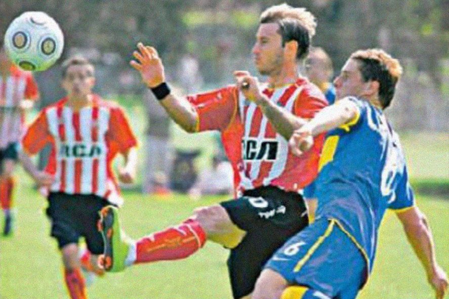 Gastón Fernández jugando en Reserva.