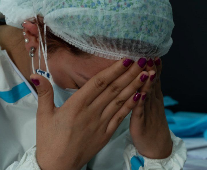 Un día con el coronavirus en un hospital del AMBA