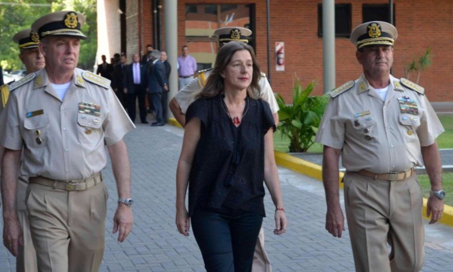 Sabina Frederic dijo estar en contra de las tomas de tierras