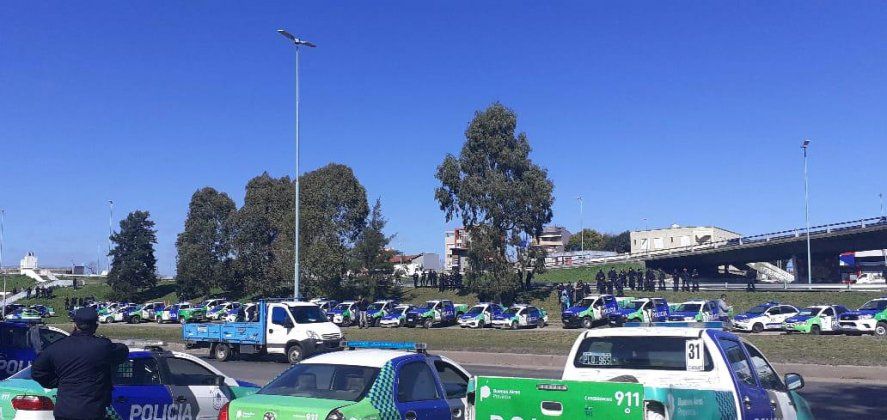 La protesta de la policía bonaerense en el Puente 12, La Matanza