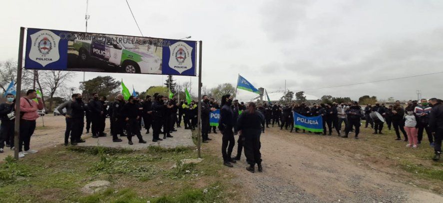 Una mujer policía contó qué trato reciben las mujeres dentro de las fuerzas de Seguridad durante la protesta en La Plata