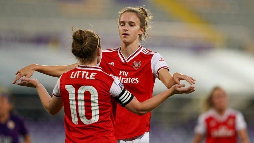 Little y Miedema, dos pilares del fútbol femenino del Arsenal.