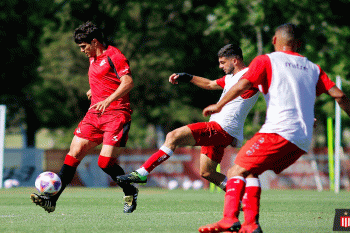 Ezequiel Muñoz hizo fútbol en el primer amistoso de Estudiantes ante Los Andes.