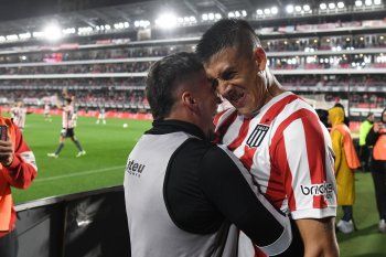 Zaid Romero y el festejo del segundo gol que le dio el triunfo a Estudiantes por la Copa de la Liga