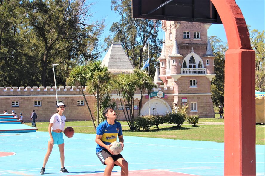 Libremente se pueden utilizar cualquiera de las canchas de deportes