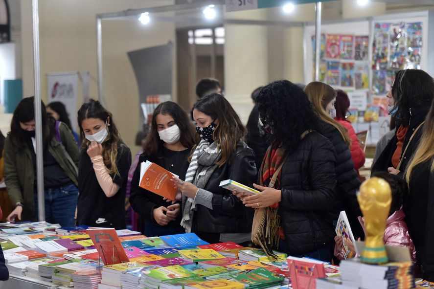 Continúa la Feria del Libro de La Plata en el Pasaje Dardo Rocha hasta el domingo 12 de junio