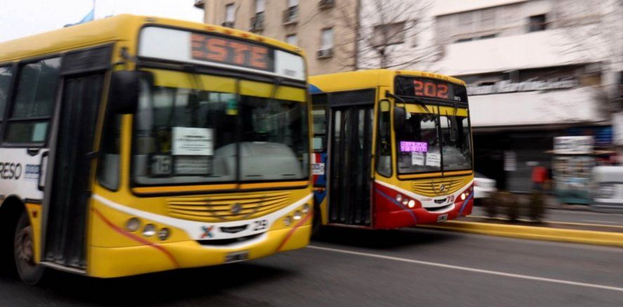 La Plata: Se levantó el paro de micros