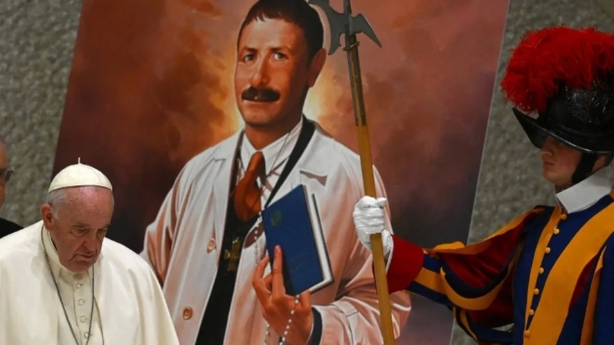 Artémides Zatti fue canonizado santo por el papa Francisco.