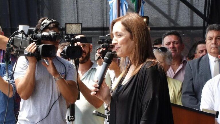 Operativo reconciliación: Vidal distingue a directores de escuelas públicas bonaerenses