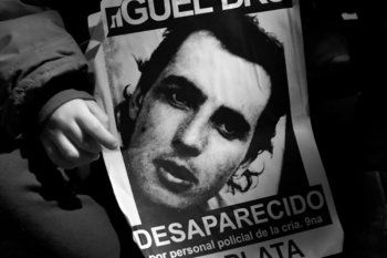 a 30 anos de la desaparicion de miguel bru, su madre recuerda: lo veo parado en la puerta de casa