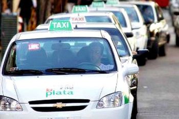 Taxistas piden ser vacunados con prioridad 