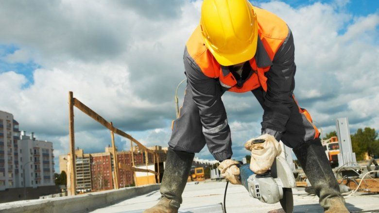 La construcción repuntó en diciembre, pero se desplomó durante el 2020.