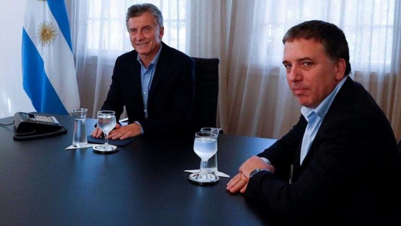 Nicolás Dujovne junto al expresidente Mauricio Macri. ¿Cómo armó el presupuesto de 2018 y de 2019?