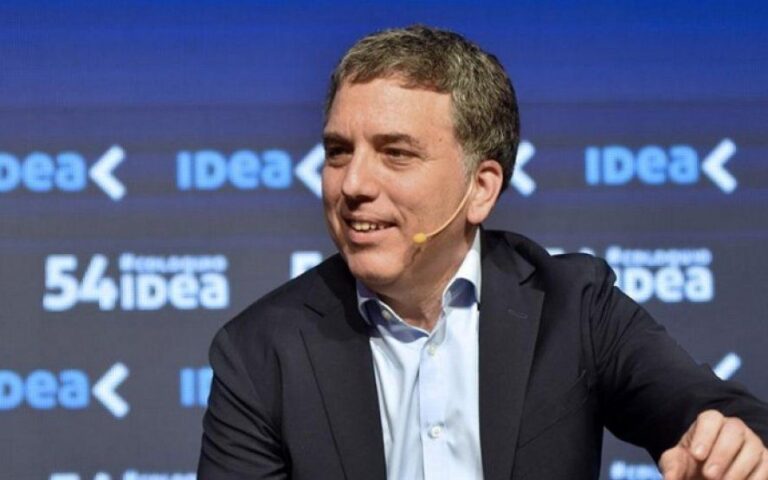 Nicolás Dujovne tildó de “no realista” al Presupuesto 2022