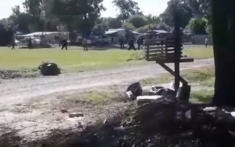 Tensión en Villa Elisa: intentaron linchar a los acusados de abusar “en manada” a una nena de 15 años