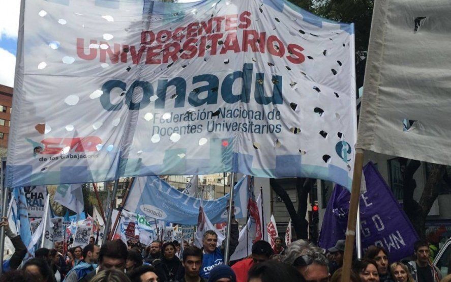Docentes universitarios comienzan un paro nacional de 48 horas en ...
