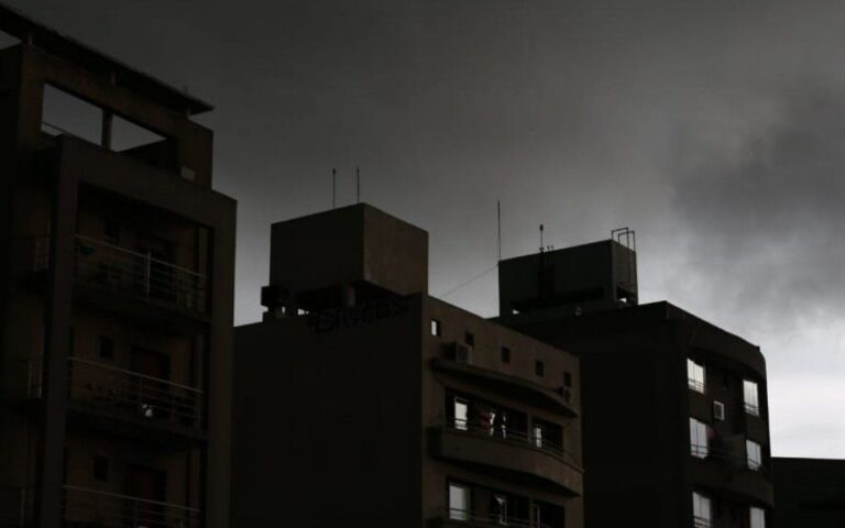 Hay alerta meteorológico por vientos fuertes y lluvias en el sudoeste bonaerense
