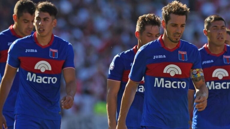 Conmebol le cerró la puerta de la Libertadores a Tigre: ¿Cuál es la responsabilidad de la Superliga?