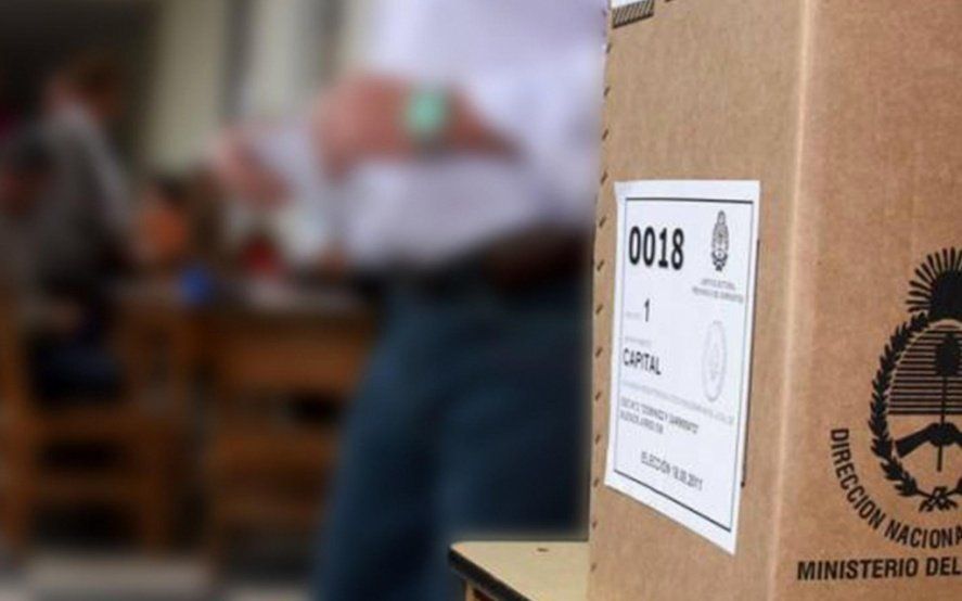 En estas elecciones tiene prioridad personas con factores de riesgo y adultos mayores