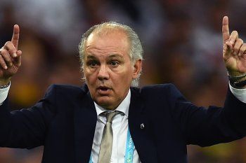 alejandro sabella y el manual para cerrar la grieta del futbol argentino