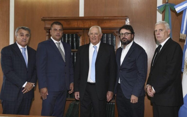 Acuerdo en el Tribunal de Cuentas para designar secretarios “políticos”