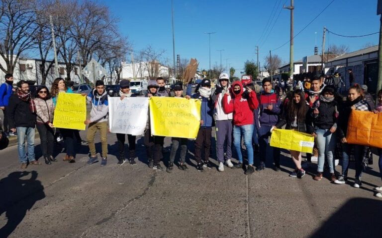 Afirman que la falta de gas afecta a 500 mil alumnos bonaerenses: la Provincia promete obras