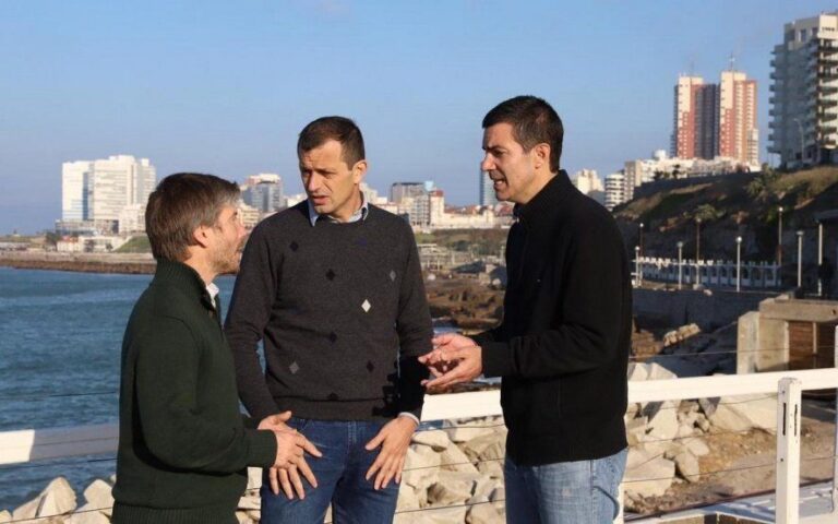 La inusual campaña de un candidato en Mar del Plata: “¿Qué tendrá ese petiso?”