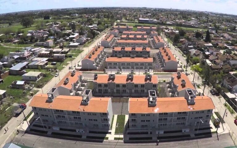 Preocupa a la oposición que el BAPRO financie las cuotas UVA de un barrio sin escrituras