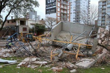 derrumbe en tres de febrero: ingenieros exigen ampliar los estudios de suelos para evitar que vuelva a pasar