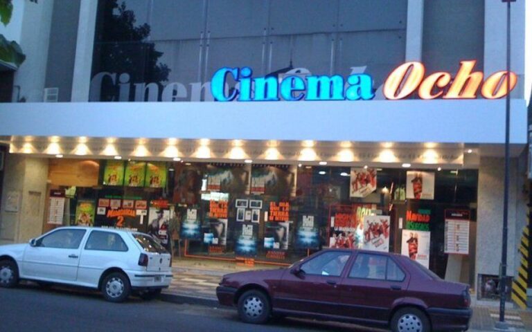 “Perdón, se me cayó la mano”, la insólita excusa del hombre que abusó de una joven en un cine platense