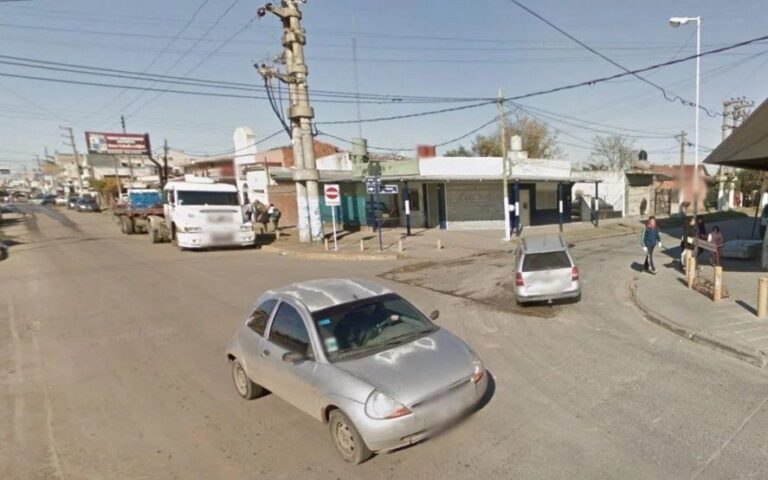 Balearon al dueño de un supermercado chino y a un policía retirado que quiso evitar el robo