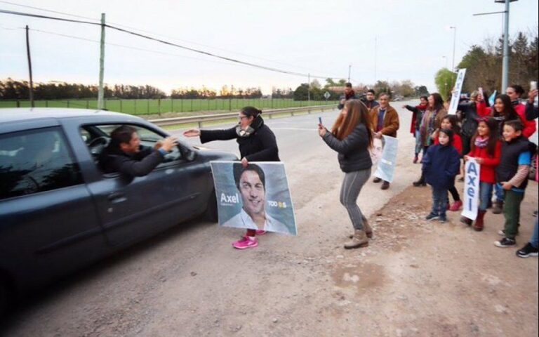Pueblo por pueblo: así es el nuevo spot de Kicillof mostrando su recorrido