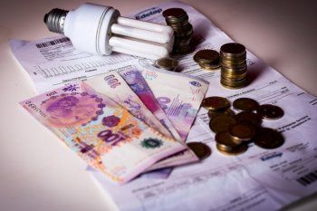 la provincia exige a las empresas de energia revisar la facturacion a usuarios