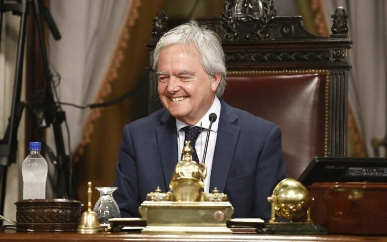 Federico Pinedo quiso negar el golpe de Estado en Bolivia y quedó en ridículo