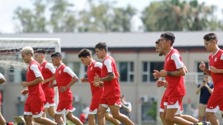 El plantel Albirrojo inició una nueva semana en City Bell