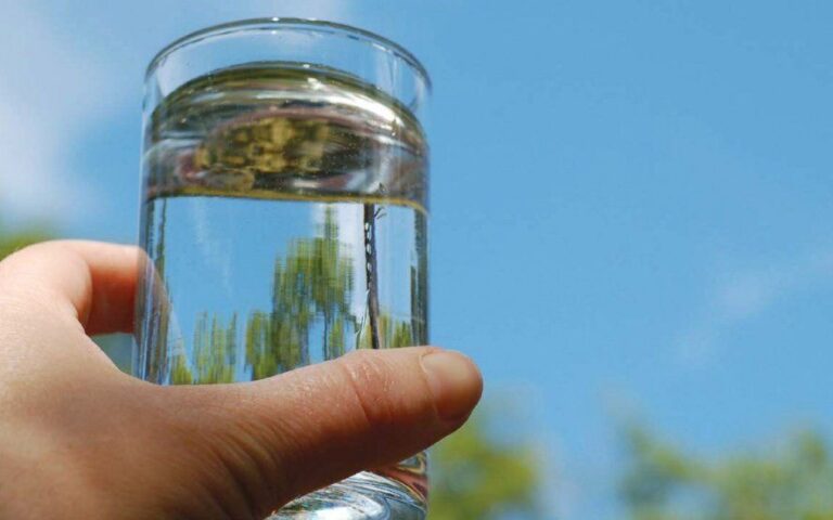 Peligro: encuentran agrotóxicos en el agua potable de Claromecó y Tres Arroyos