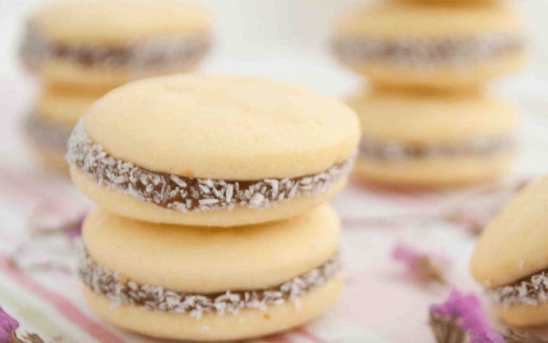 La ANMAT prohibió la venta de dos reconocidas marcas de tapitas para alfajores