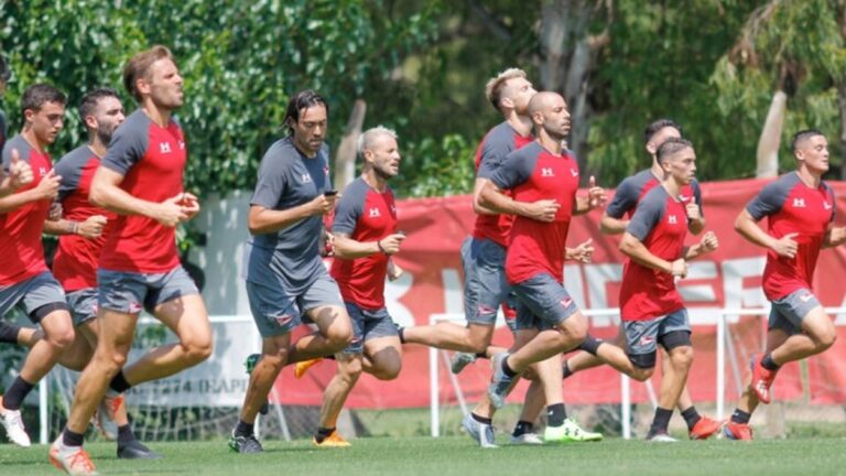 El León entrena con la mira puesta en el debut
