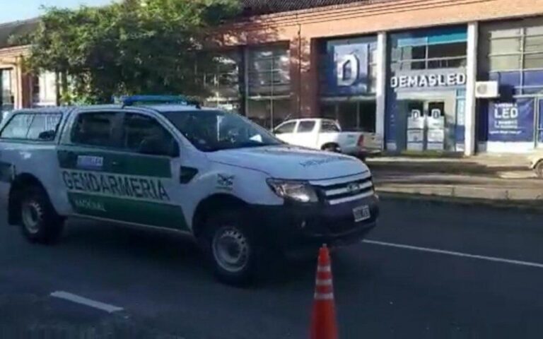 Coronavirus: Gendarmería recorre las calles y por altoparlantes recomienda no salir de las casas