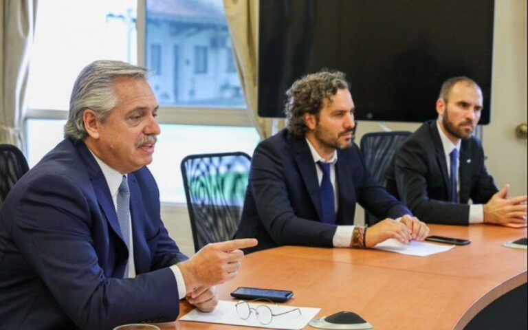 El gobierno le exige a las prepagas que no corten ni aumenten el servicio por 180 días