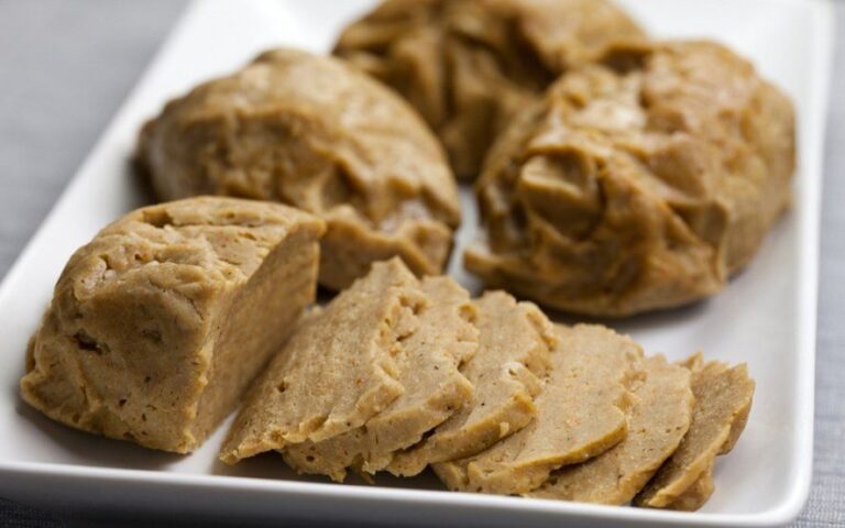 Recetas veganas en cuarentena: aprendé a hacer quesos, leches y carnes vegetales