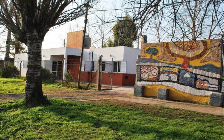 Sin barbijos: la salita de un hospital dependiente a Provincia tuvo que suspender la atención