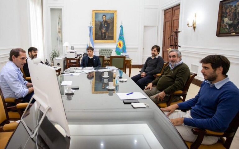 Kicillof se comprometió a gestionar una ayuda económica tras escuchar el planteo de Cambiemos