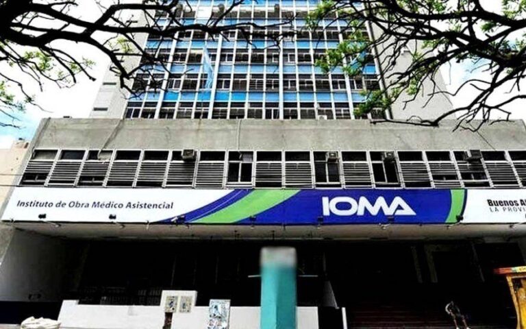 Afirman que los afiliados a IOMA no deben abonar ningún monto por asistencia odontológica