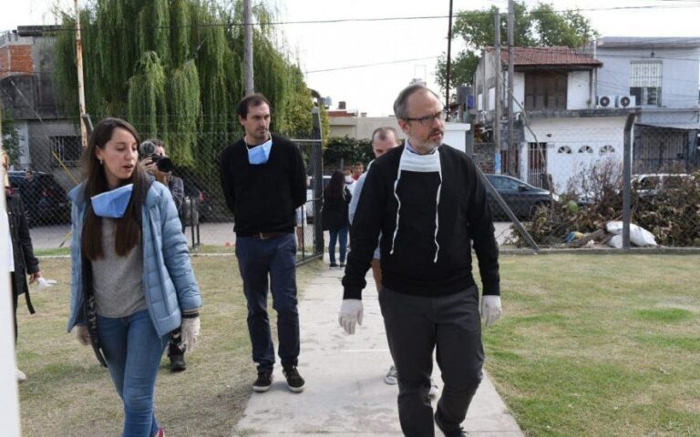 Valenzuela intentó recortar salarios en Tres de Febrero y la Provincia le puso un freno