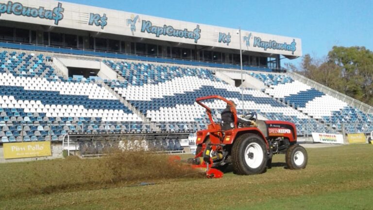 Tiempo de siembra: así trabaja Gimnasia en el césped del Bosque
