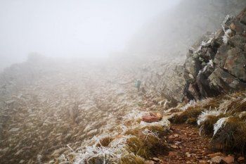 el cerro tres picos, en cuarentena: las fotos del invierno en la cima