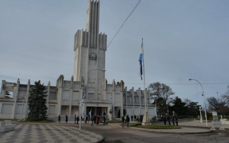 La ciudad que pasó de 2 a 24 positivos y “bajó” dos fases en cuestión de horas
