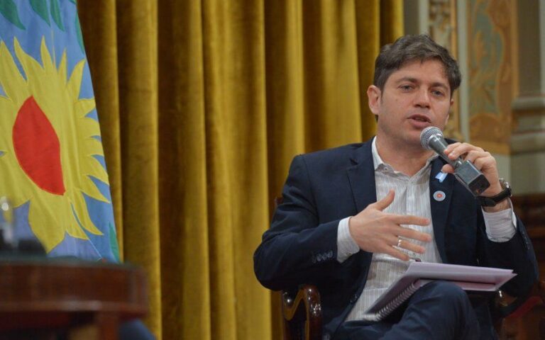 Axel Kicillof: “La existencia de la vacuna nos cambió la vida”