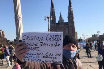#17a en la plata: comenzo el banderazo en plaza moreno